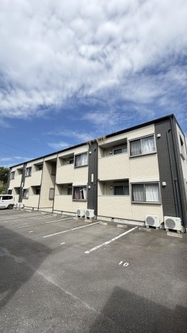 サンハイツ川西L棟の外観