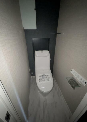 築地永谷コーポラスのトイレ|コンパクトで使いやすいトイレです