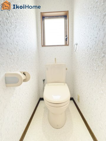 神戸市西区伊川谷町有瀬　中古戸建のトイレ|【ホームページに現地動画掲載中】●年中無休：当日予約可●トイレが2か所あるので夜中も安心です！