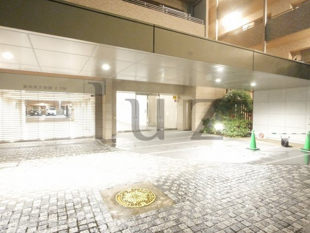 ザパークハウス横濱中山のエントランス