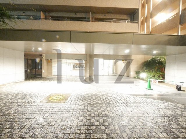 ザパークハウス横濱中山のエントランス