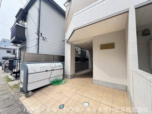 プレシャスヴィラ松戸のエントランス