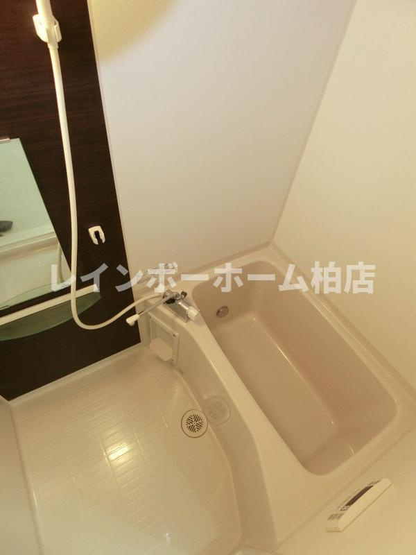 仲介手数料（賃料の1.10ヵ月）の50％OFF対象物件！の浴室