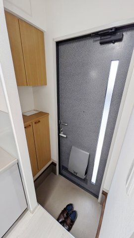 クレール大町の玄関