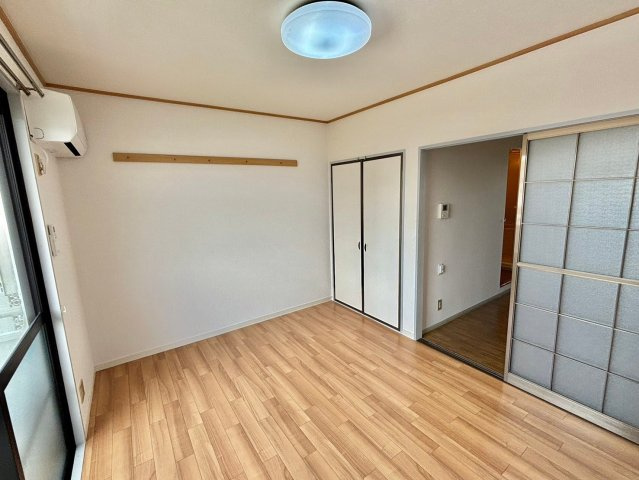 メゾン堀川 Ｃ棟の洋室