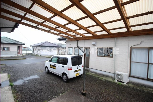 幸ヶ丘団地の駐車場