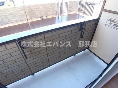 【バルコニー】 | メゾンエミールドゥ | バルコニーからの眺めを楽しみながら食事をしませんか