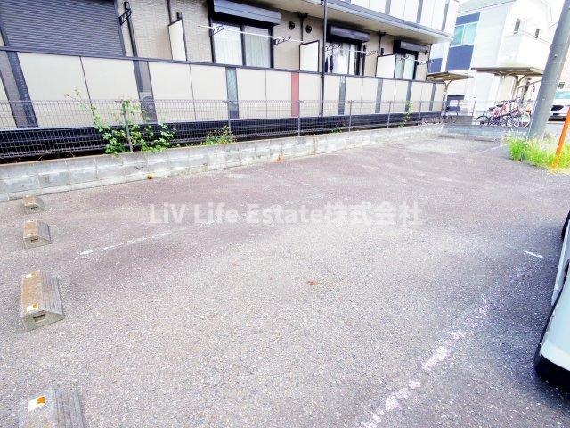 サンパークフジ　の駐車場