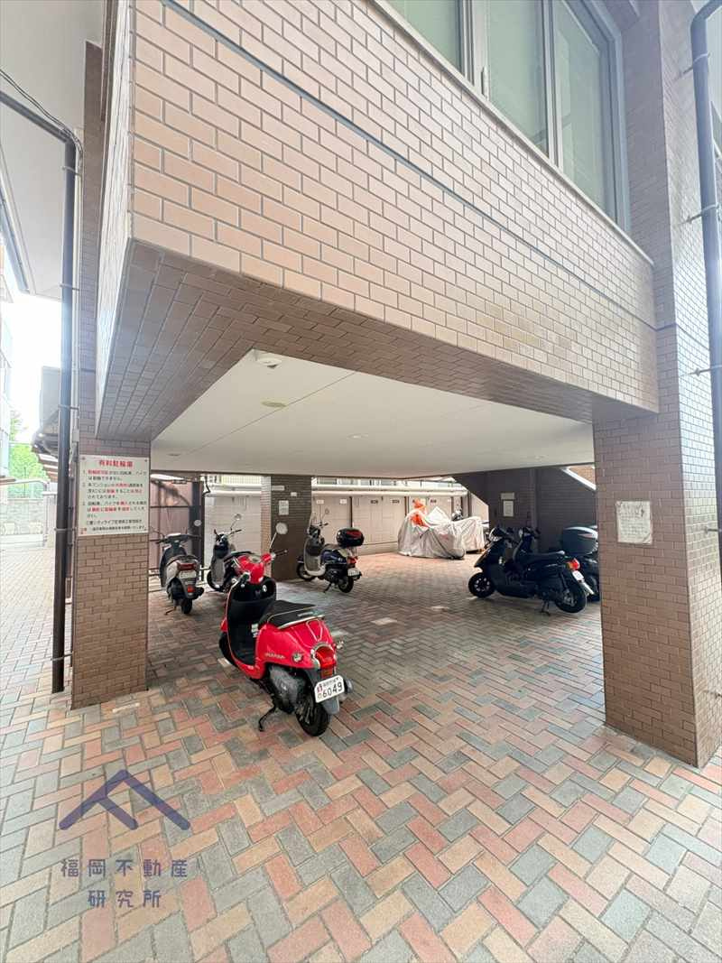 三愛シティライフ空港南2の駐車場