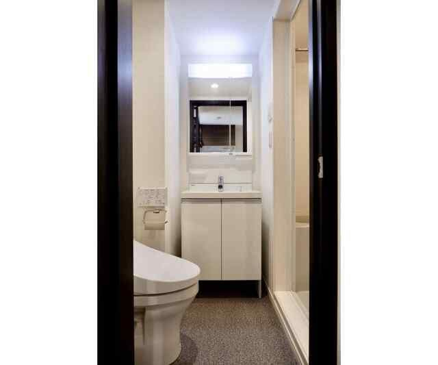 ファーストシーンの洗面所