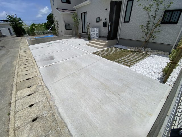 宜野湾市伊佐2丁目12番（全6棟）の駐車場|※同仕様写真です