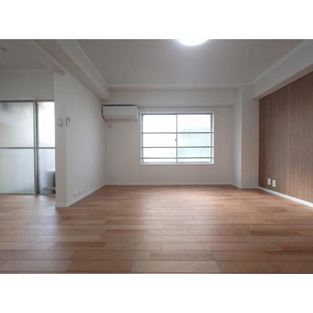 吉川ビルの寝室