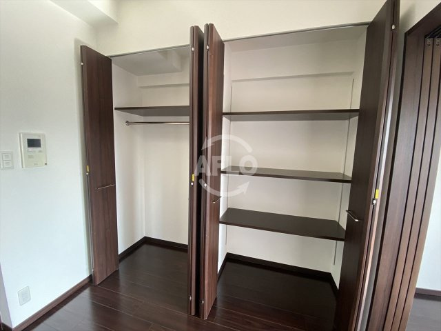 S-RESIDENCE淀屋橋の収納|S-RESIDENCE淀屋橋　クローゼット