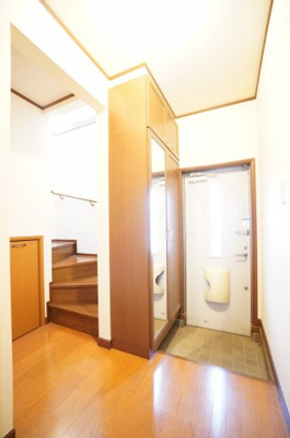 【玄関】 | ベリーコートA | ※同物件・反転タイプの写真です。