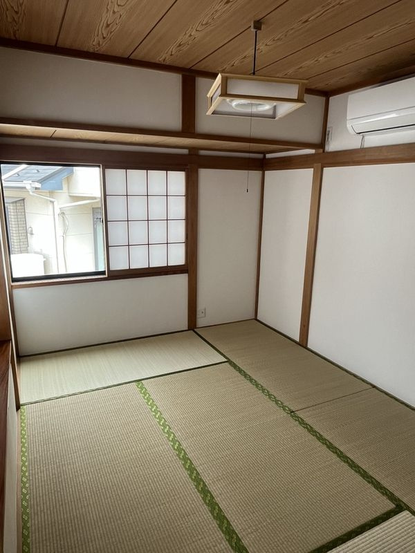 旭町２丁目戸建の寝室