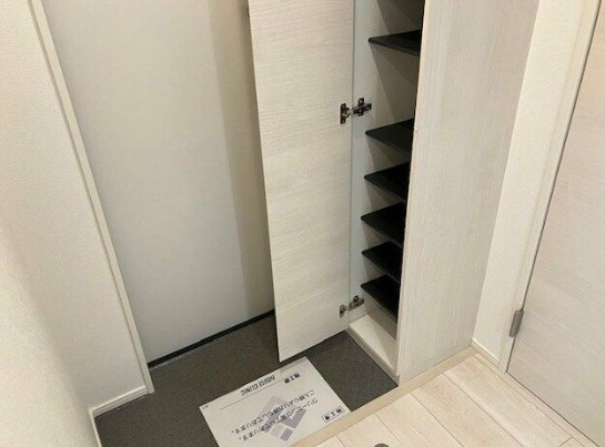 カインドネス中央林間の玄関