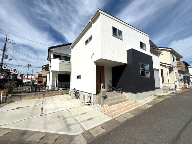 大和高田市東中2丁目　中古戸建の外観