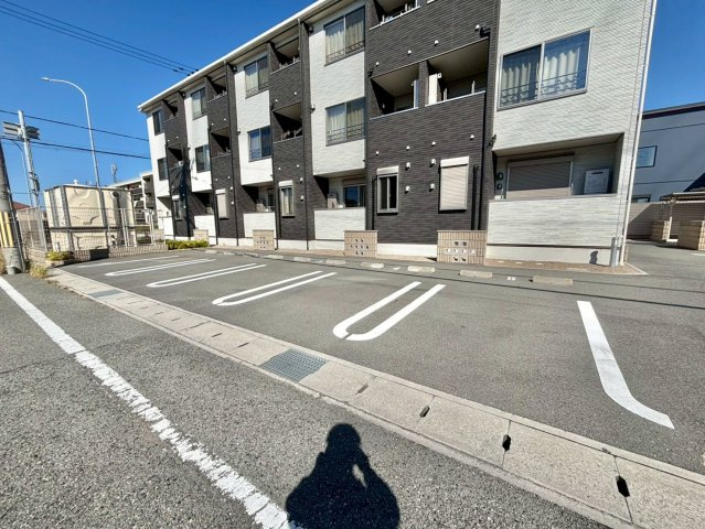 カサ・ヴィアーレⅡの駐車場