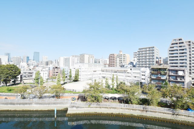【設備】 | パレスサンセイ | 郵便物を受け入れる住民共用のポスト。「集合ポスト」とも呼びます。ここもまた、マンションの「顔」のひとつです。～即日のご見学可能～　お問合せはお気軽にどうぞ。