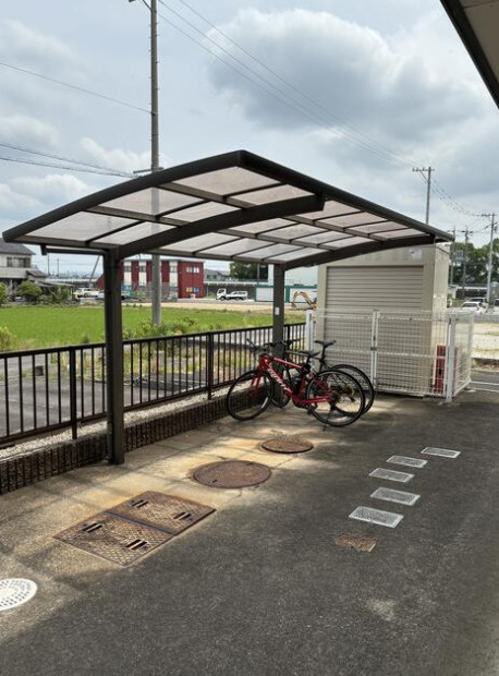 一宮市　サニーコートの駐輪場