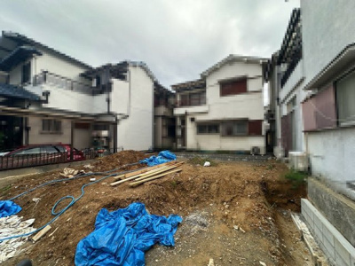【外観】 | 土塔町２期　新築一戸建 | 対面式を採用したキッチンですので、リビングで寛ぐご家族をいつも感じられます！会話を楽しみながら家事ができますね♪