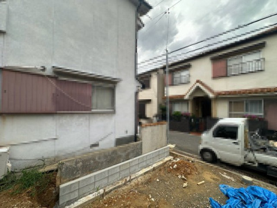 【前面道路含む現地写真】 | 土塔町２期　新築一戸建 | ２ＳＬＤＫ！暮らしやすい間取りですので、子供部屋や趣味のお部屋も作れますね♪資料請求だけでもお気軽にお問い合わせください！