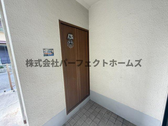 中神田町戸建　賃貸の玄関|落ち着いた玄関です
