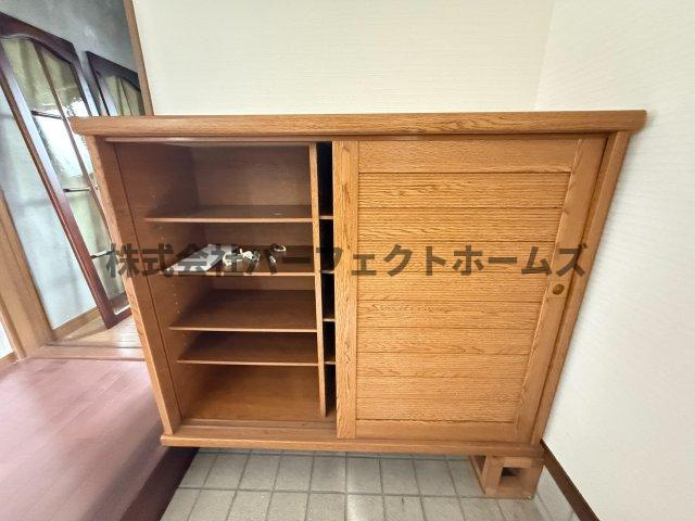 中神田町戸建　賃貸の収納|小物を収納するのに便利です