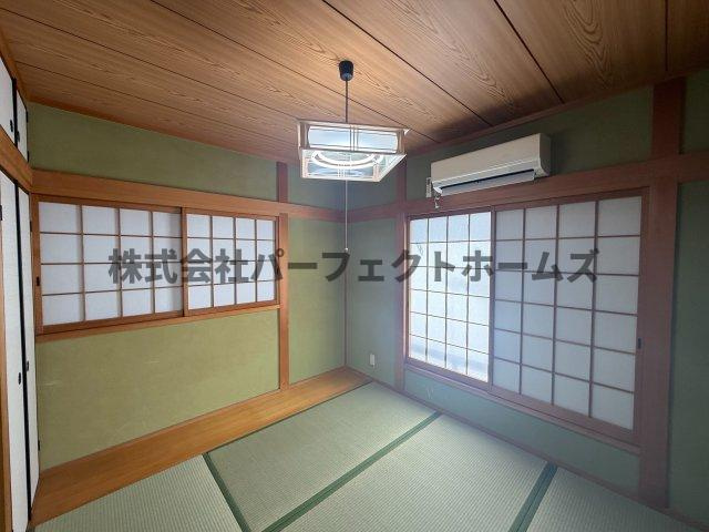 中神田町戸建　賃貸の和室|柔らかい畳が心地よい和室