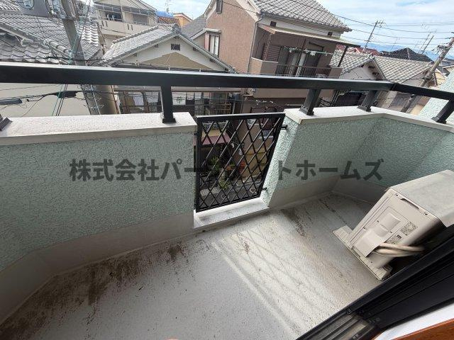 中神田町戸建　賃貸のバルコニー|暖かな日差しのふりそそぐバルコニー