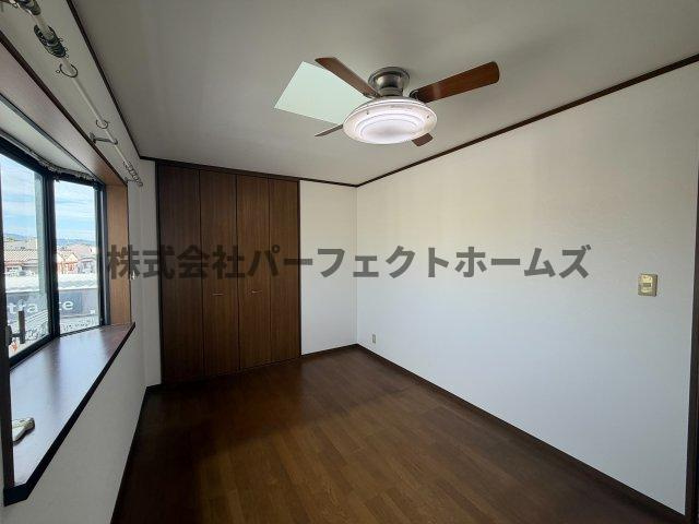 中神田町戸建　賃貸の洋室|明るい洋室です