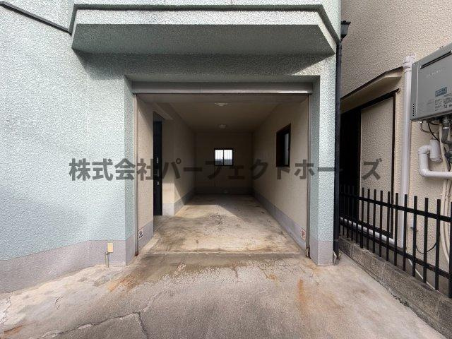中神田町戸建　賃貸の駐車場|駐車スペースもあります