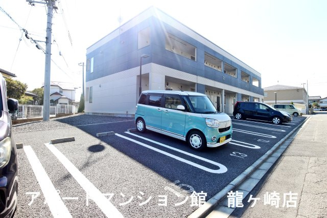 グランセドナの駐車場
