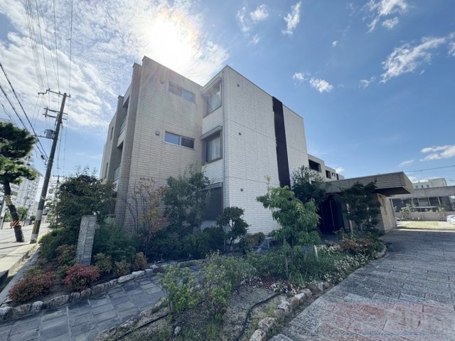シャーメゾンガーデンズ芦屋平田町