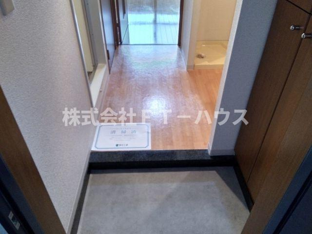 グランヴィラ・サン(K-126)の玄関