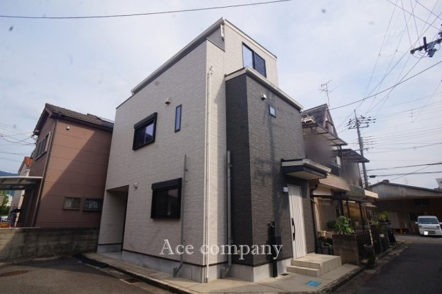 【外観】 | 八尾市上尾町2丁目 | 【角地☆築浅！令和4年11月築☆】ローン返済目安：月々約68663円（頭金0円、変動金利0.875％、返済期間40年、ボーナス払い無しで試算しています）