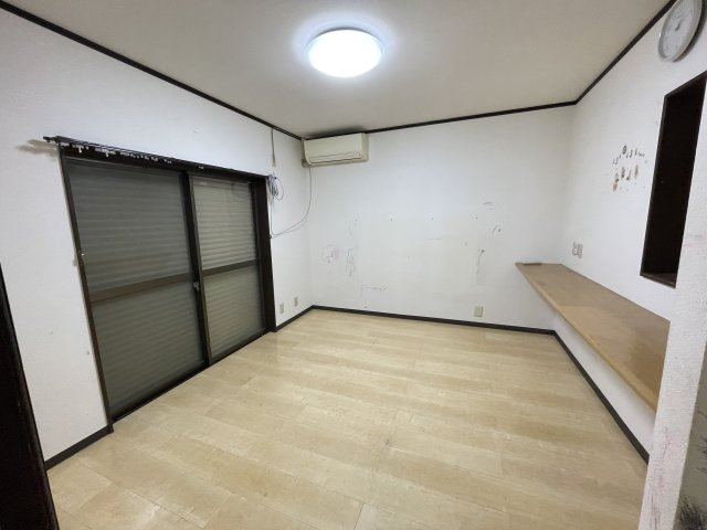 長岡京市馬場見走り20-51貸家の居間・リビング