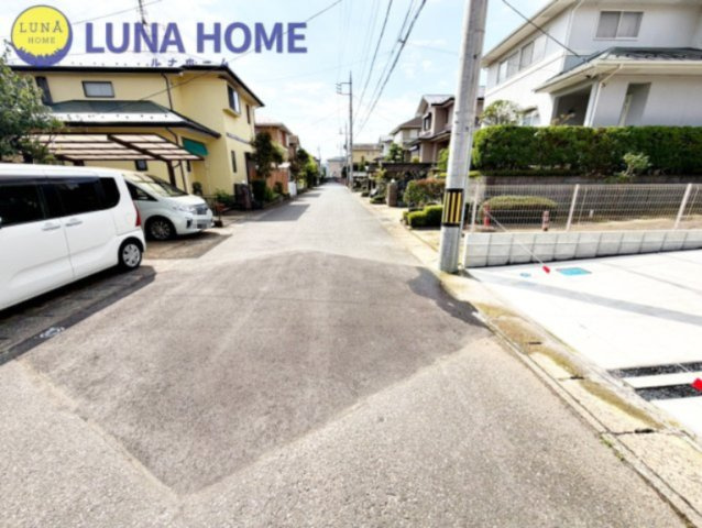 龍ケ崎市久保台2丁目第1期　新築戸建　3号棟の前面道路含む現地写真