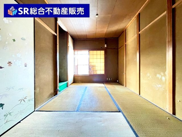 末広町中古戸建の和室|2F　5.8帖。ダイニングキッチンへの動線も良く使いやすい和室です！