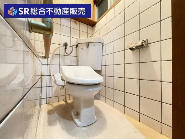 末広町中古戸建のトイレ|当日予約も大歓迎です！土日祝、雨の日やお子様連れのお客様の送迎も可能ですのでお気になさらずお問合せ下さい。お仕事終わりのお時間にも柔軟に対応致しますのでお気軽にお申し付け下さいませ。