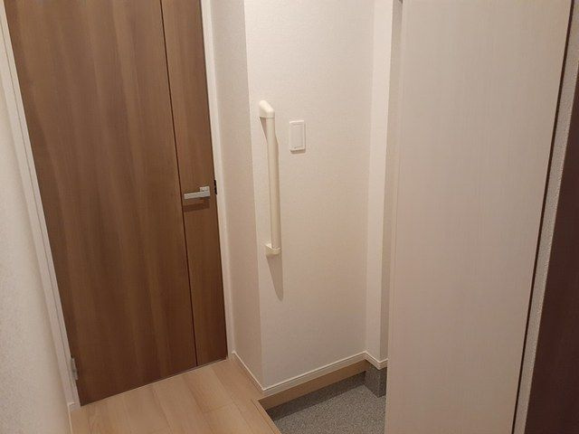 コンテ　Ｍの玄関