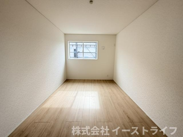 【新築戸建】　いわき市内郷高坂町第11のキッチン|同社施工写真　対面キッチンは家族とのコミュニケーションをとりながらお料理できるのが魅力です♪とくに小さなお子さんを持つご家庭では、調理中もお子さんの様子をみられるので大きな安心に繋がりますね♪