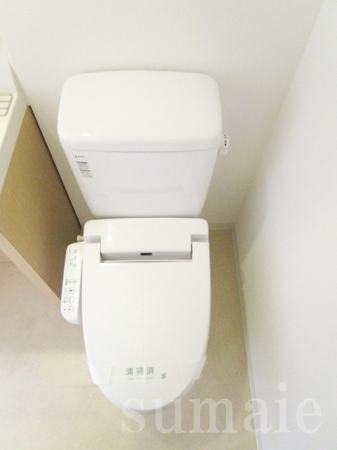 プラウドフラット王子神谷のトイレ|温水洗浄機能付きトイレです