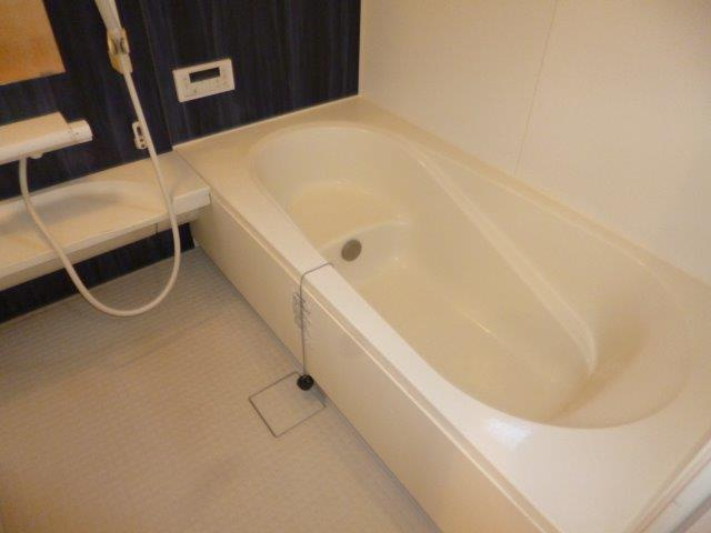 倉敷市茶屋町の一戸建ての浴室