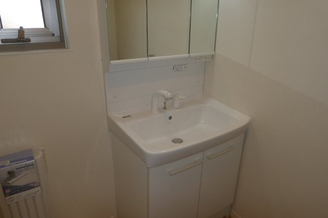 倉敷市茶屋町の一戸建ての独立洗面台|シャンプードレッサー