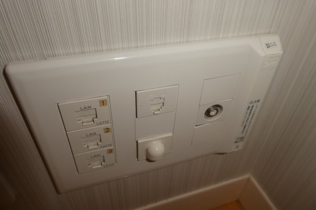 倉敷市茶屋町の一戸建ての設備|TVジャック・電話モジュラー