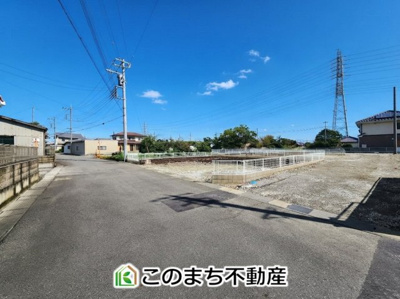 【前面道路含む現地写真】 | Livere Gardens. 第１下野川中子 | 前面道路も広くお車の出し入れもスムーズに行えます☆