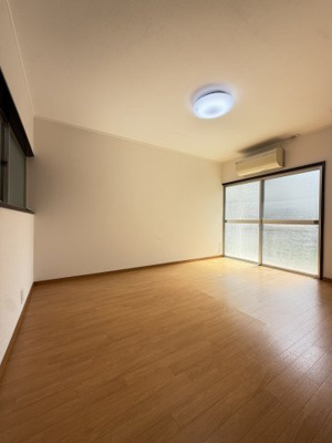 【居間・リビング】 | 赤坂通7丁目戸建て