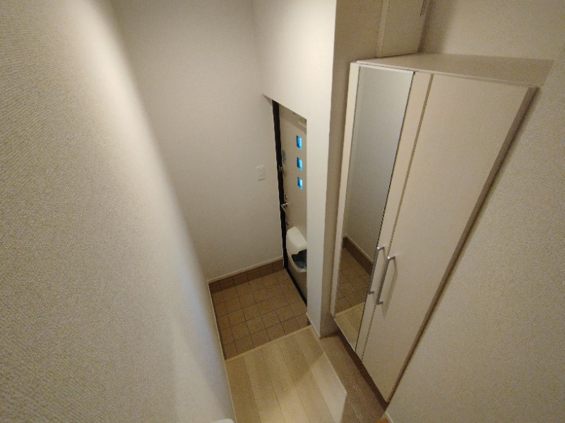 ラトゥール・エヌの玄関