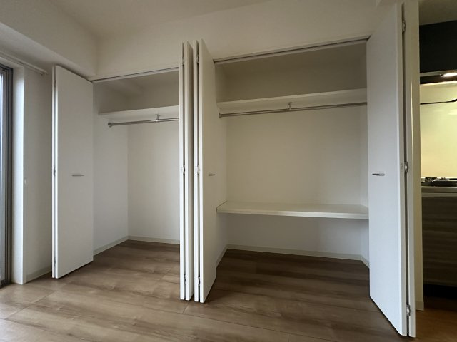 川崎市麻生区上麻生５丁目の賃貸マンションの収納